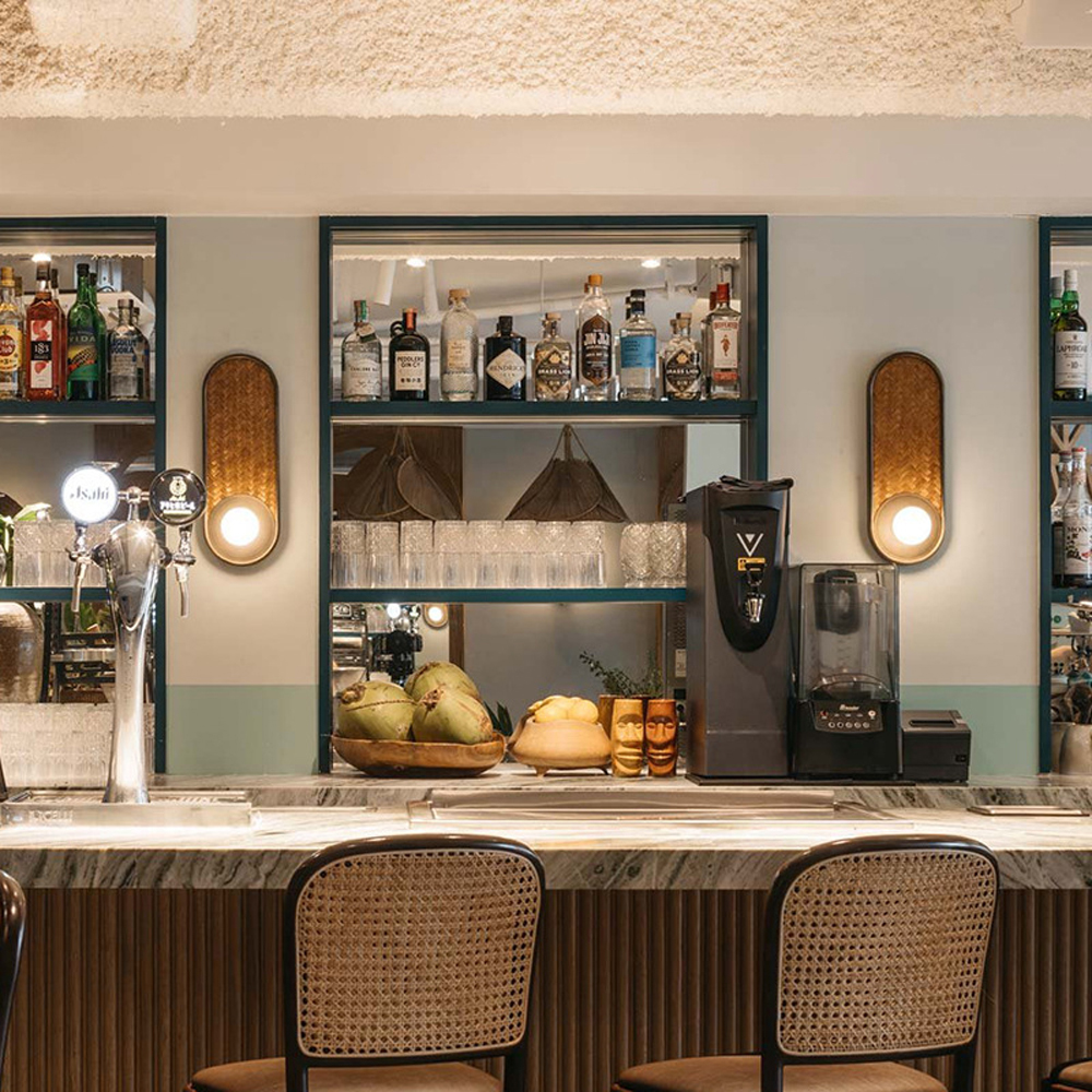 Бра с декором из плетеного бамбука Wicker Oval Lamp