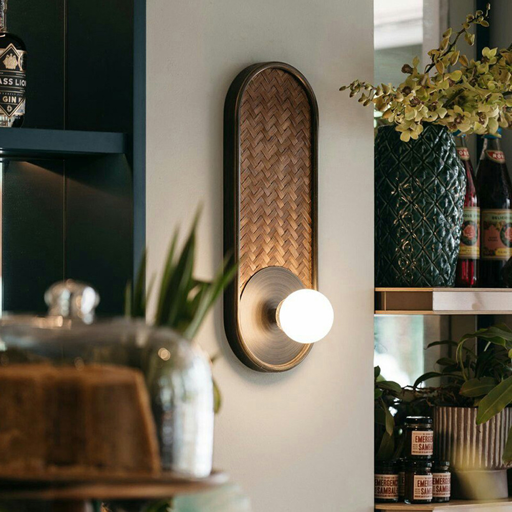 Бра с декором из плетеного бамбука Wicker Oval Lamp