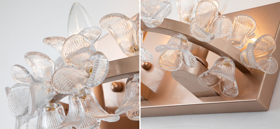 Бра с декором из стеклянных цветов Myosotis