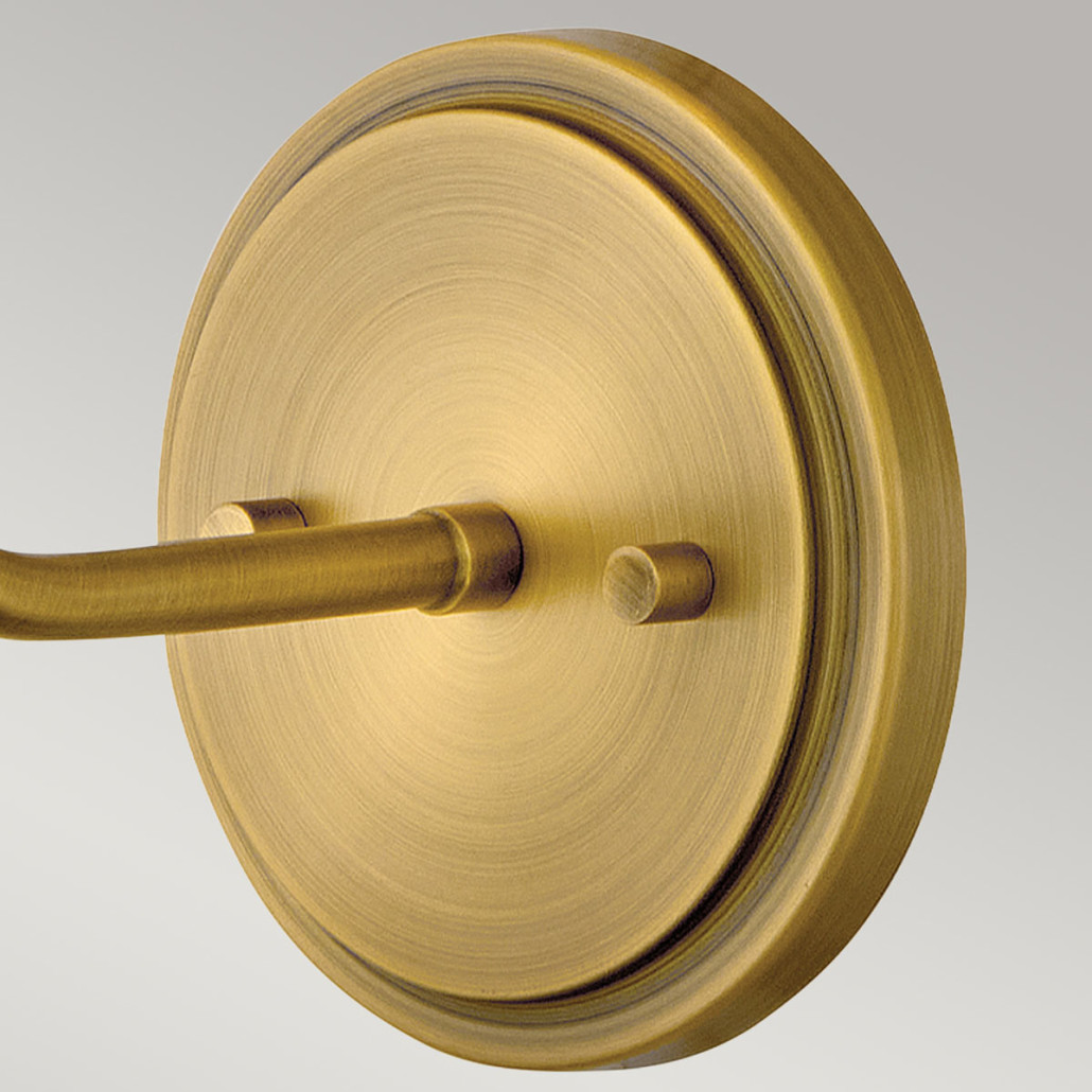 Бра с конусным плафоном и латунной фурнитурой с цепочкой для включения Hinkley