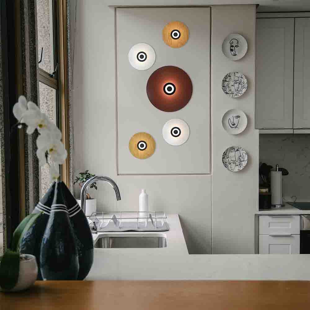 Бра с круглым белым плафоном и черной центральной деталью Natural Harmonie