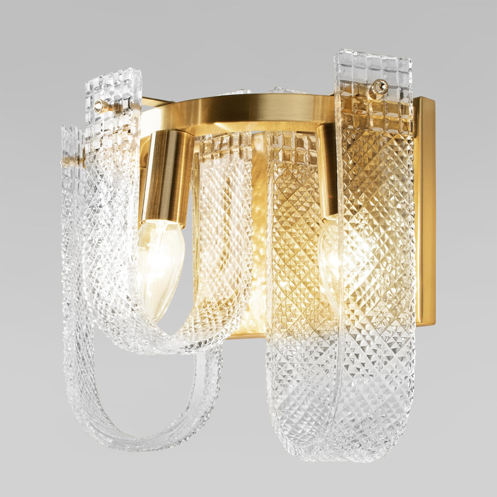 Бра с металлическим основанием золотого цвета и хрустальными подвесками Textured Glass