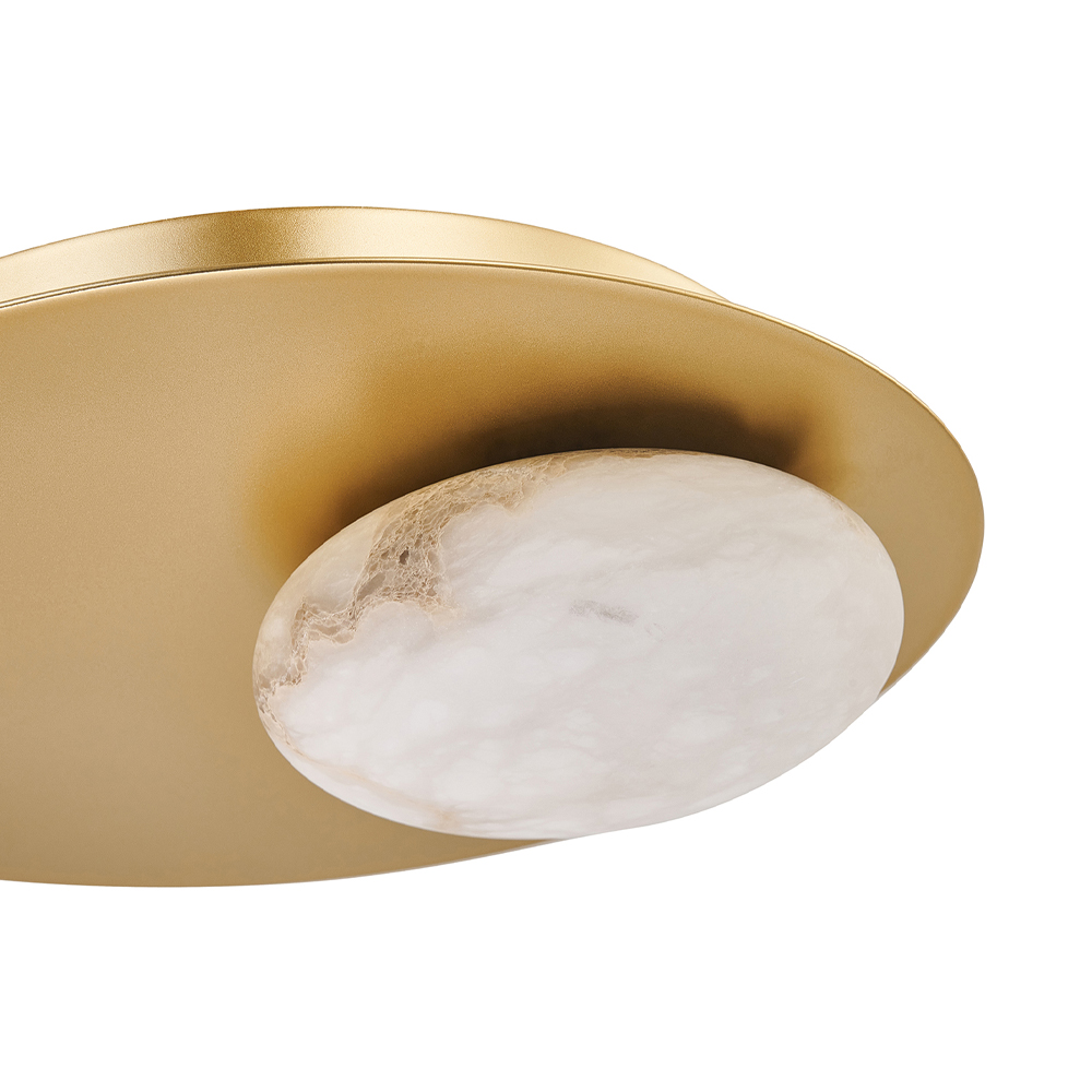 Бра с овальным основанием золотого цвета  и плафоном из алебастра Shaw Lighting