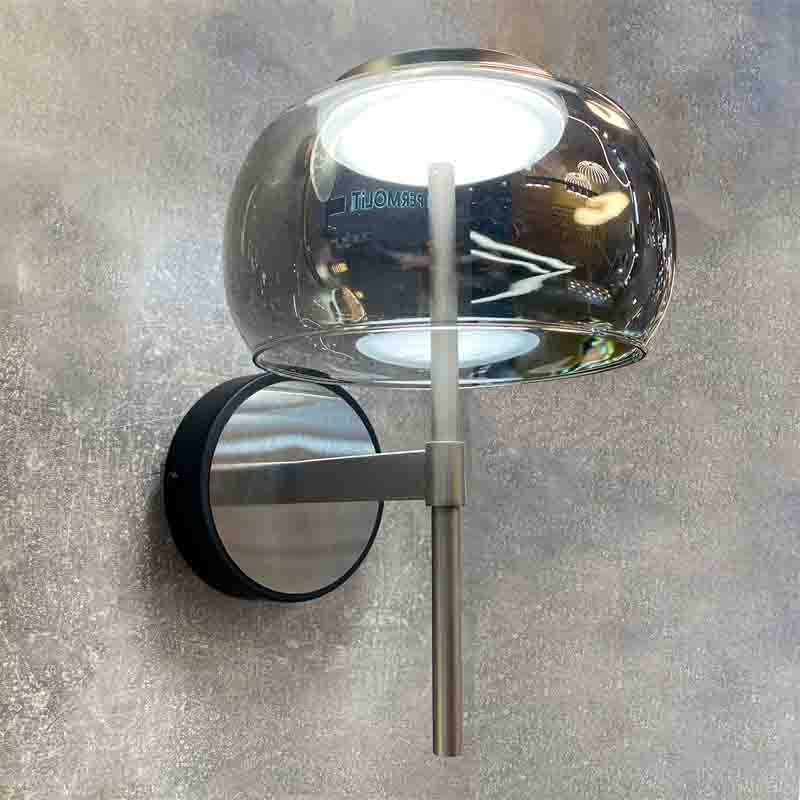 Бра с округлым прозрачным плафоном Blanton Light