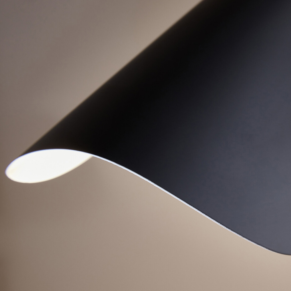 Бра с поворотным плафоном Aracea Black Wall Lamp