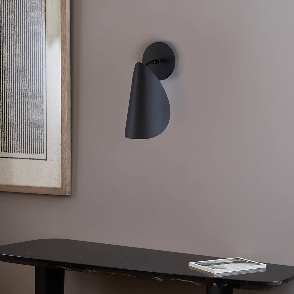 Бра с поворотным плафоном Aracea Black Wall Lamp