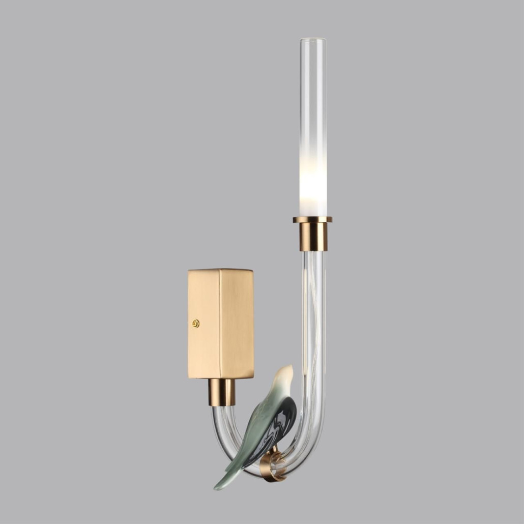 Бра с прозрачной изогнутой трубкой и декоративной фигуркой птицы Ganthea