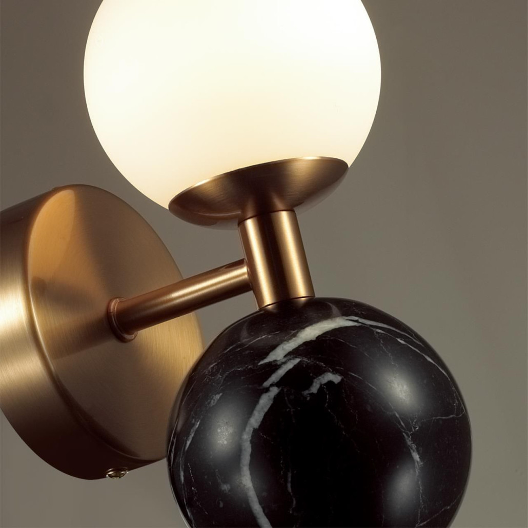 Бра с шарообразным матовым плафоном и шаром из камня на металлическом основании Orb Essence