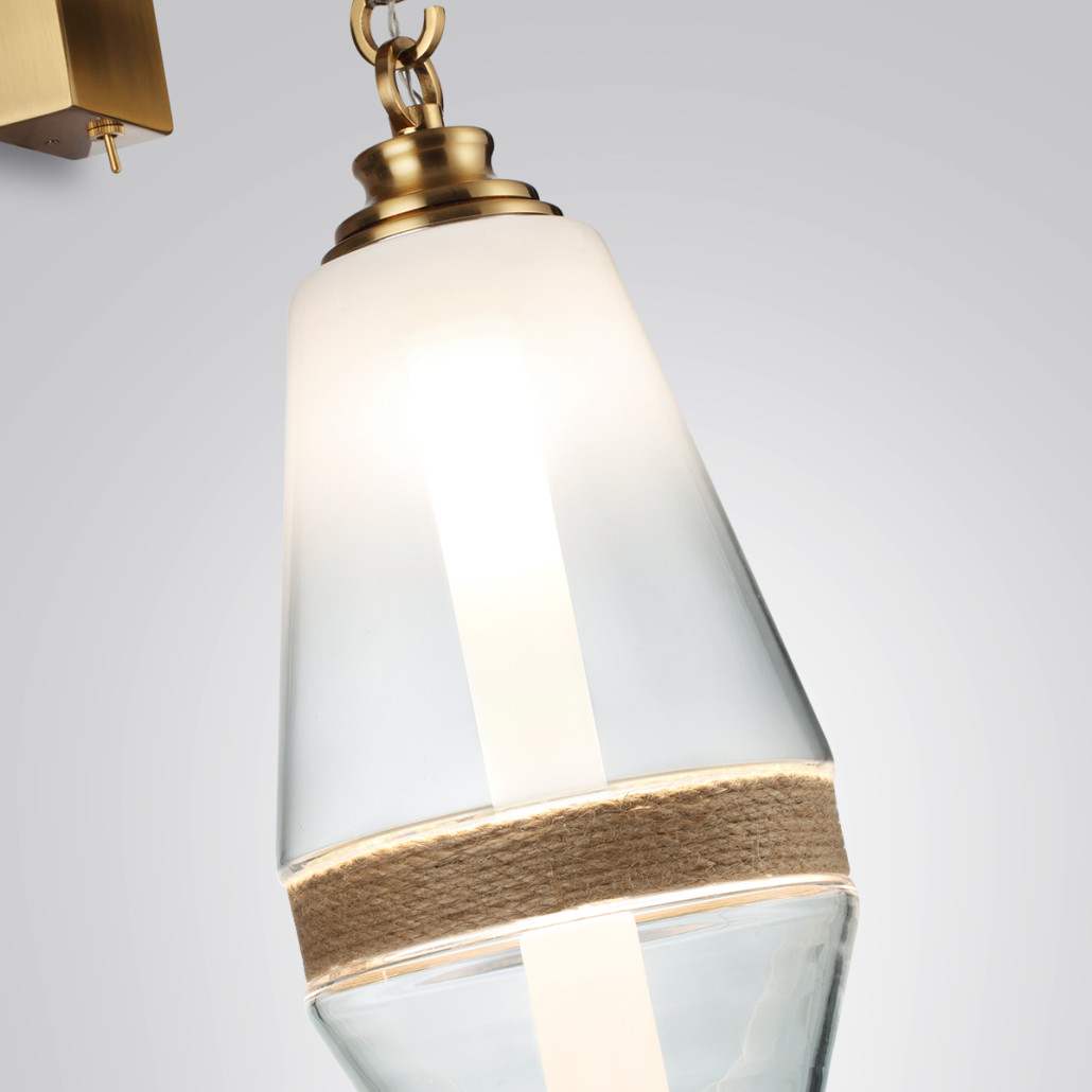 Бра со стеклянным плафоном конусообразной формы и декоративной вставкой из джута Tectona