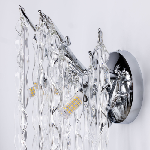 Бра цвета хром с ветвями и прозрачными стеклянными подвесками в виде вытянутых спиральных капель Droplet Chandelier