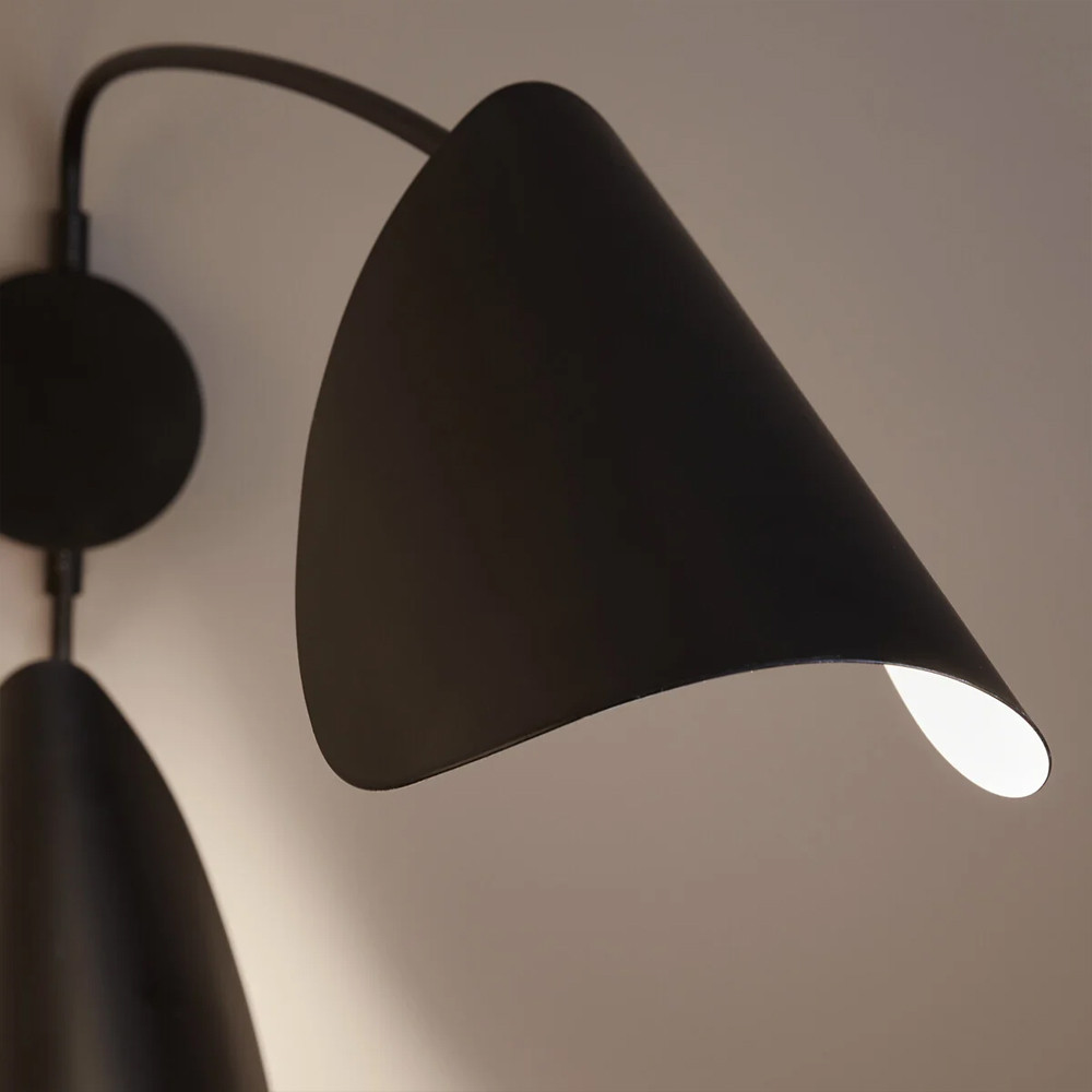 Бра черного цвета Aracea