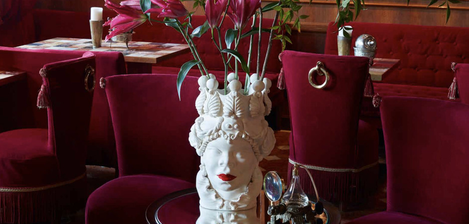 Ваза VASE MORO LADY LIPSTICK