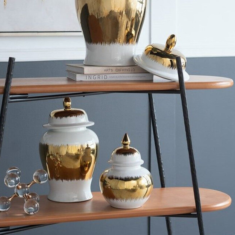 Ваза белая с крышкой и золотистыми фрагментами 24 см Chinoiserie Ceramics