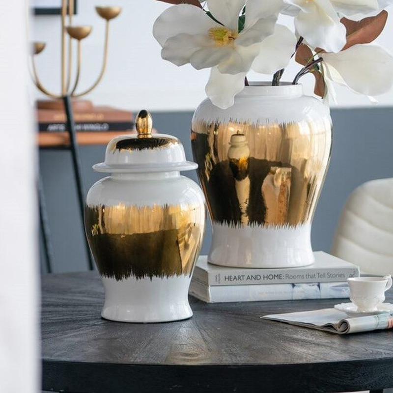 Ваза белая с крышкой и золотистыми фрагментами 46 см Chinoiserie Ceramics