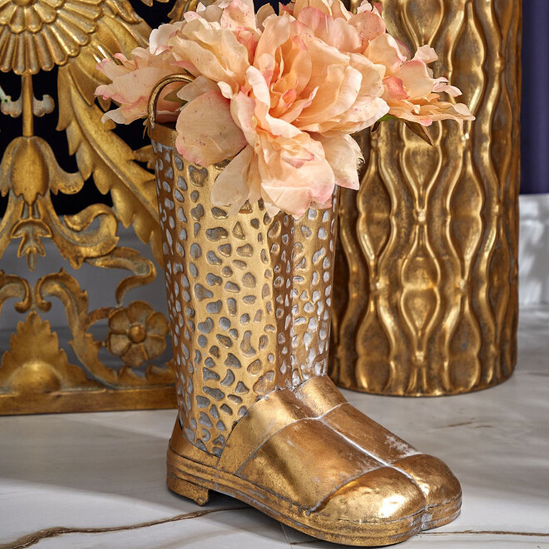 Ваза в форме сапог с рельефной текстурой и ручками Vase Boot