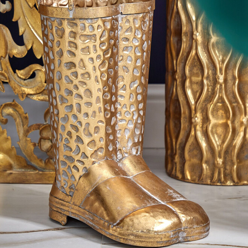 Ваза в форме сапог с рельефной текстурой и ручками Vase Boot