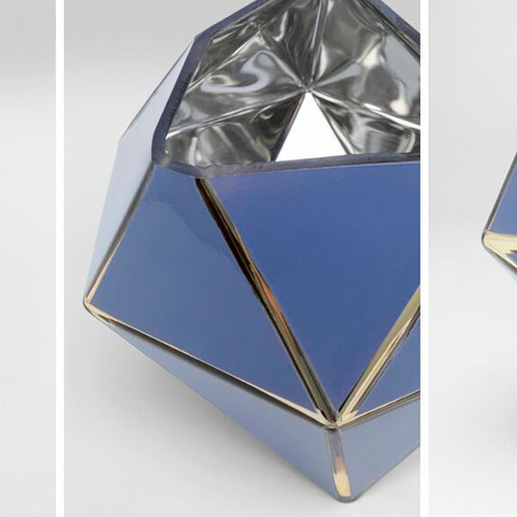 Ваза голубая Geometric projection