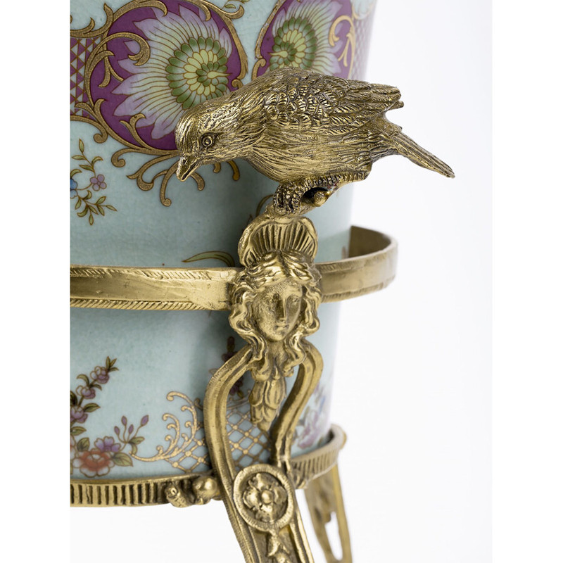 Ваза из голубого фарфора с рисунком птиц и цветов и декоративными элементами Blue Garden