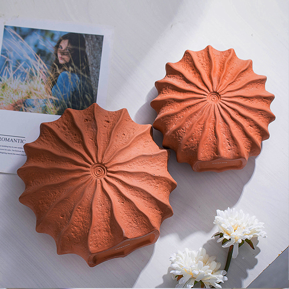 Ваза керамическая в виде круглой терракотовой морской раковины Galapagos