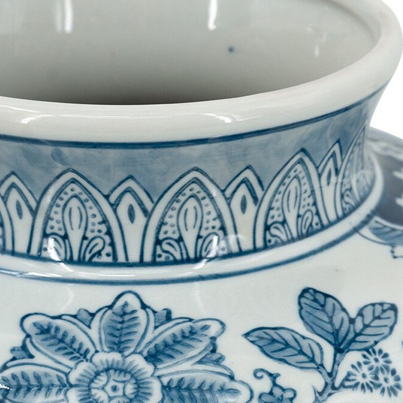 Ваза округлой формы белого цвета с синим растительным узором Blue & White Ornament