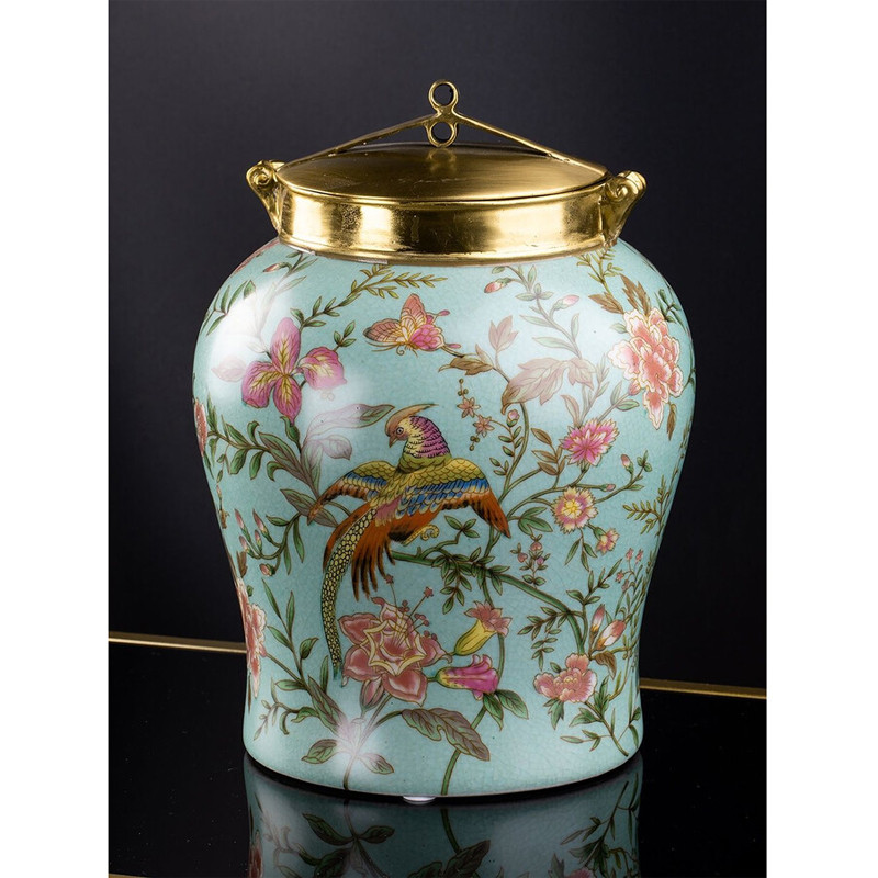 Ваза округлой формы из фарфора с рисунком и бронзовой крышкой Turquoise Blooming Garden