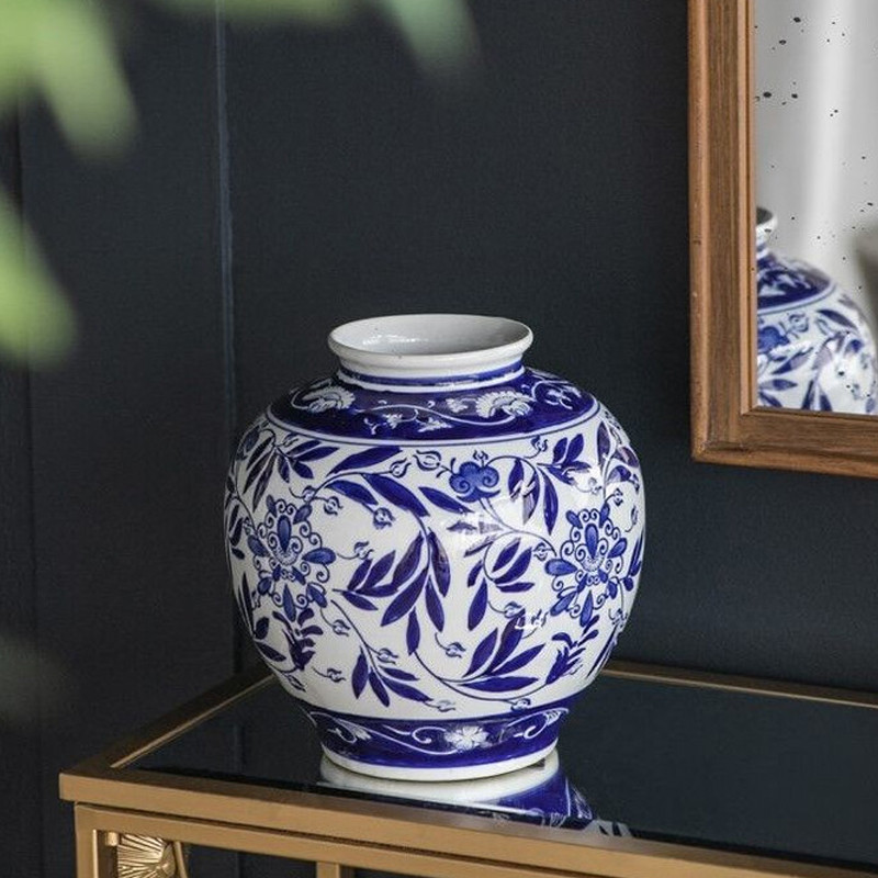 Ваза округлой формы с бело-синим цветочным орнаментом Blue & White Ornament