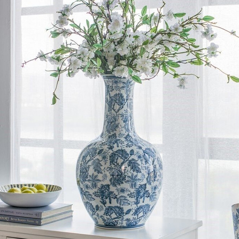 Ваза с классическим узором шинуазри синего цвета Blue & White Ornament