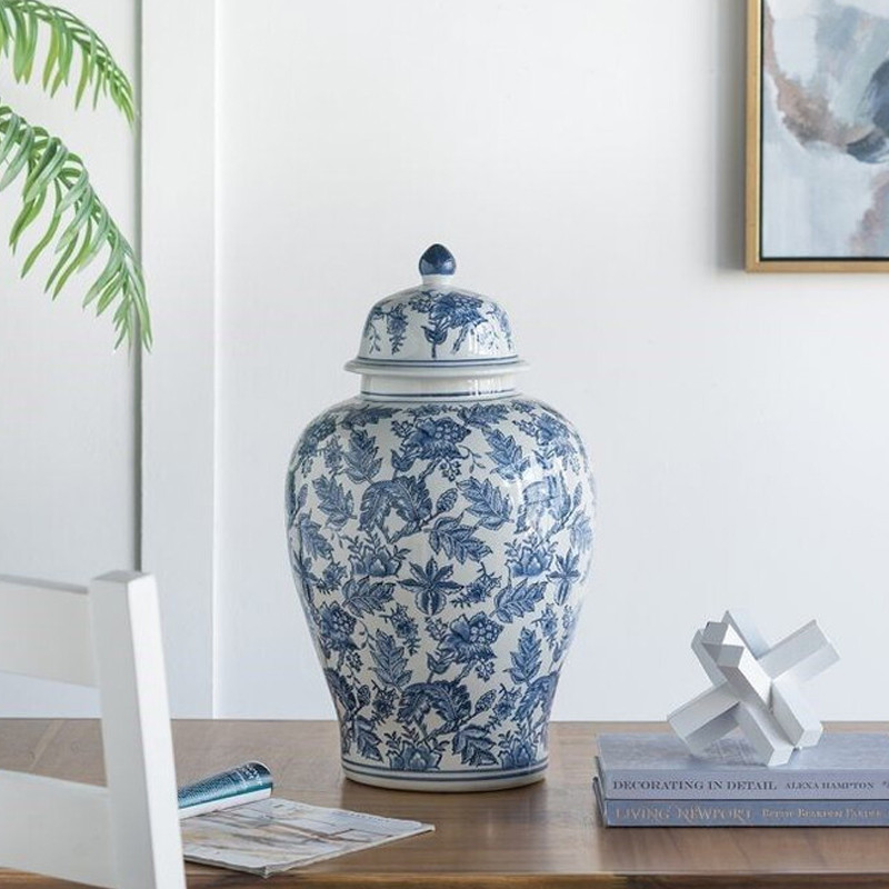 Ваза с крышкой и бело-синим цветочным узором Blue & White Ornament