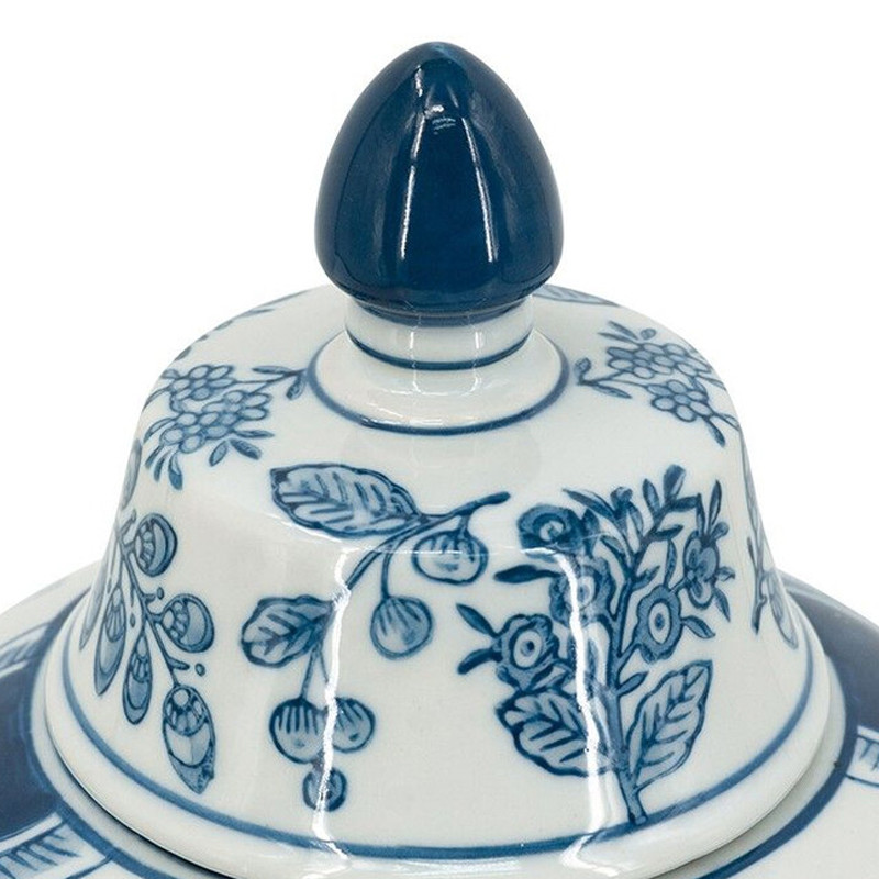 Ваза с крышкой и голубым цветочным рисунком на белом фоне Blue & White Ornament