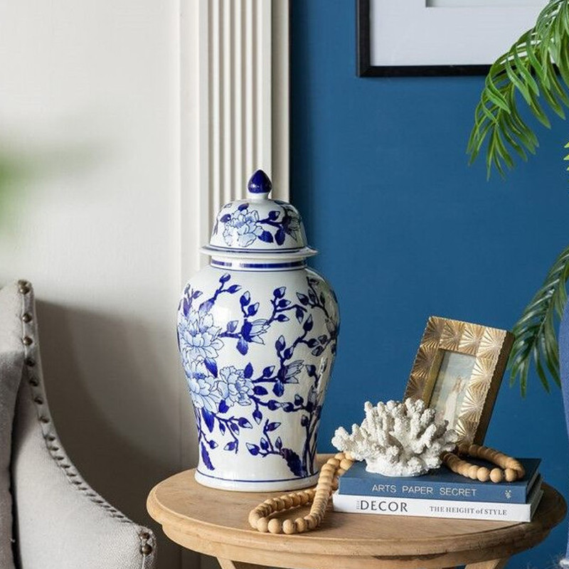 Ваза с крышкой и синим цветочным узором Blue & White Ornament
