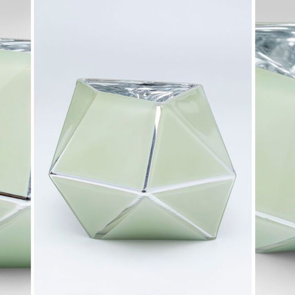Ваза серая Geometric projection