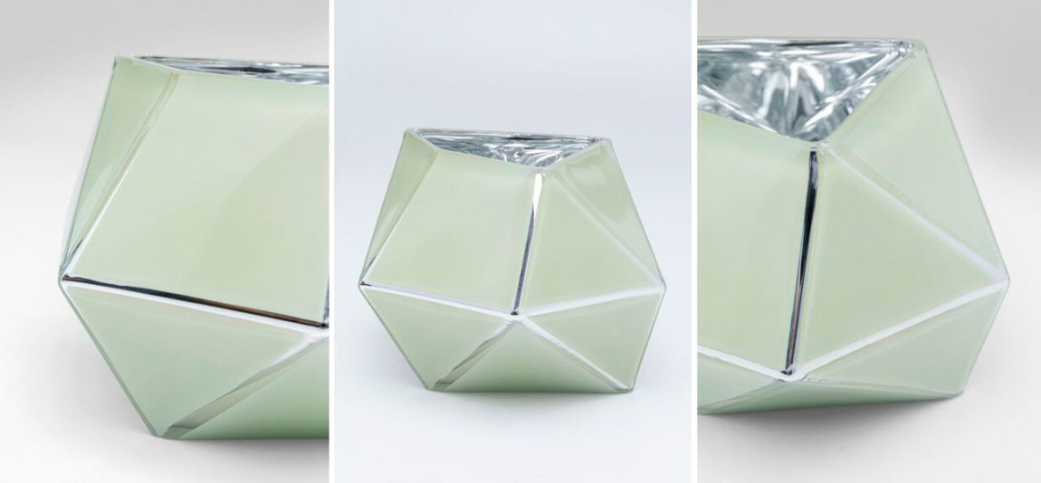 Ваза серая Geometric projection
