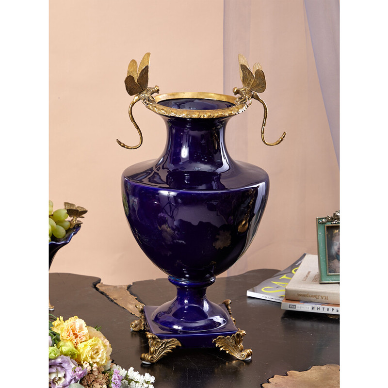 Ваза темно-синего цвета из фарфора с бронзовыми стрекозами Eden Garden porcelain and bronze
