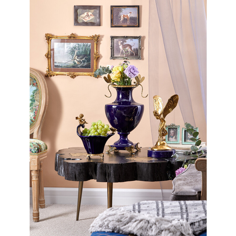 Ваза темно-синего цвета из фарфора с бронзовыми стрекозами Eden Garden porcelain and bronze