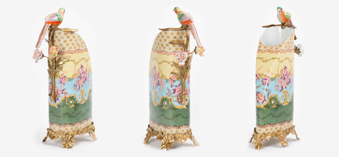 Ваза фарфоровая с фигуркой птички Print