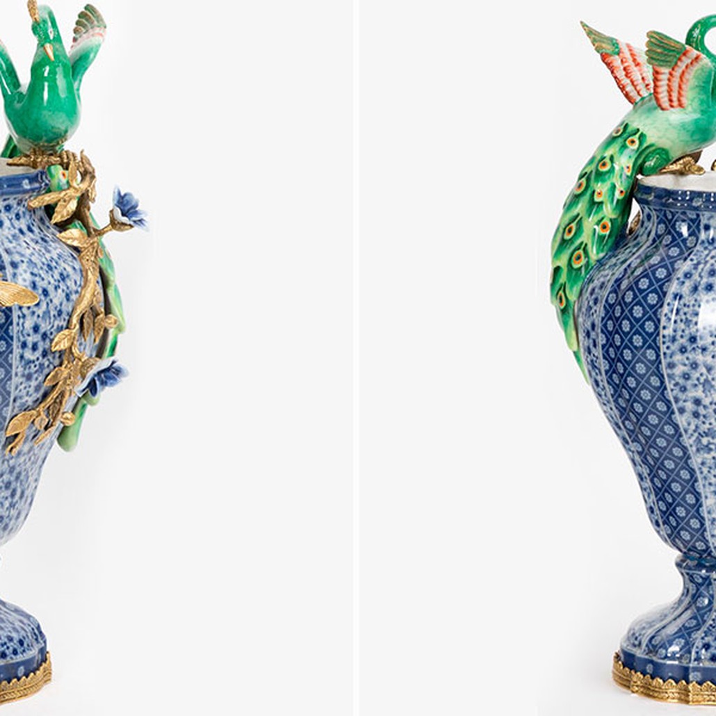 Ваза фарфоровая синяя с фигуркой павлина Peacock