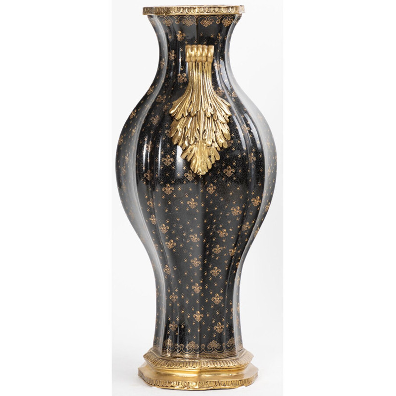 Ваза черного цвета из фарфора с золотистым узором и бронзовыми ручками Высота 39.5 см Eden Garden porcelain and bronze