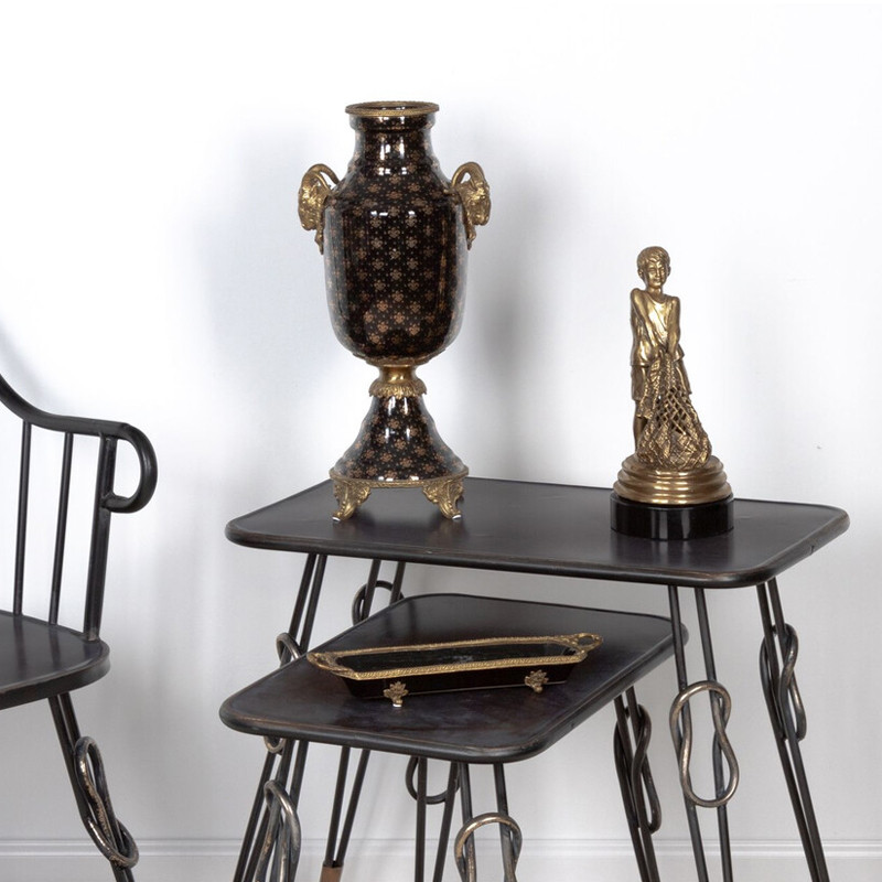 Ваза черного цвета из фарфора с золотистым узором и бронзовыми элементами Eden Garden porcelain and bronze