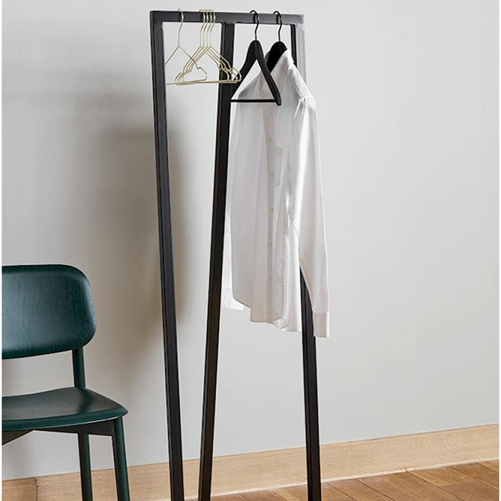 Вешалка напольная чёрная Urban Style Space