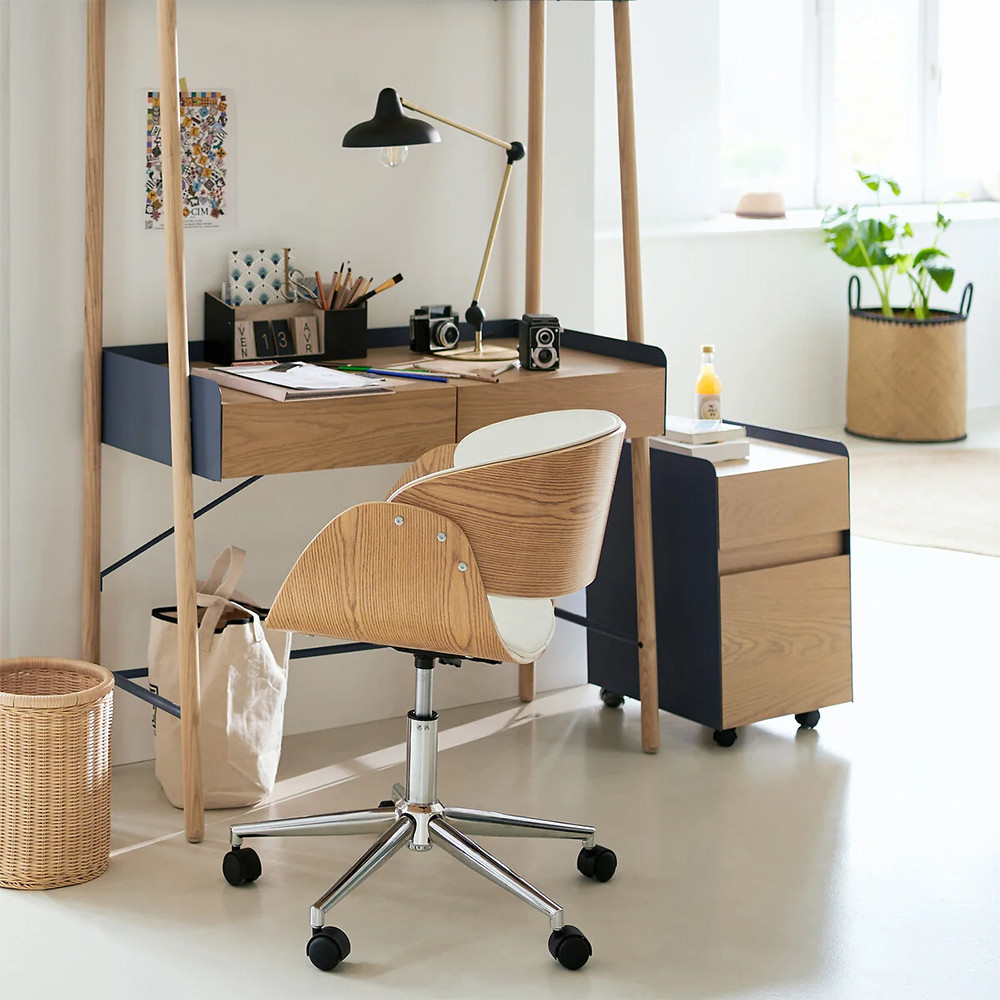 Вращающееся офисное кресло на колёсах Delwyn Chair White