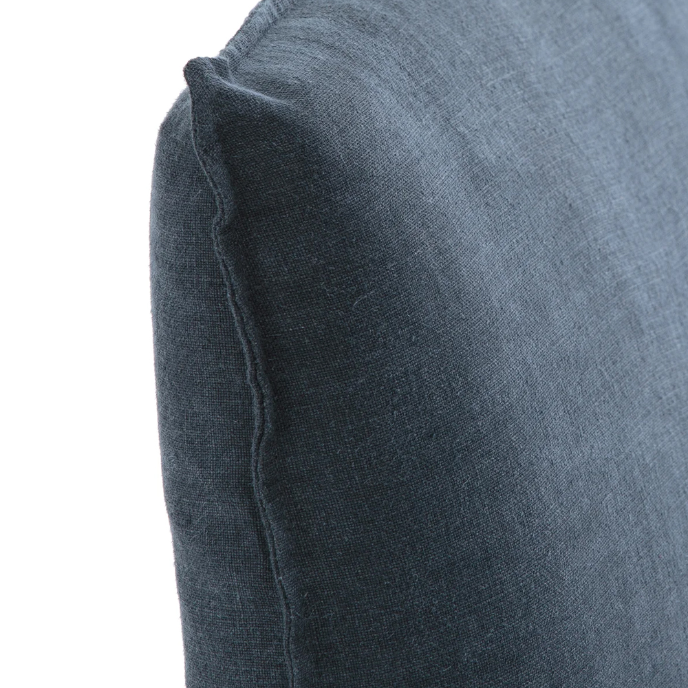 Двуспальная кровать с мягким изголовьем Daniel Bed