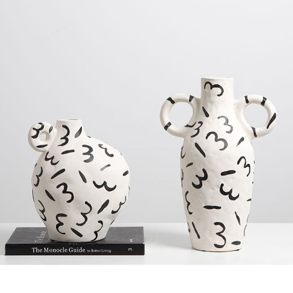 Декоративная ваза White Doodle Vase M