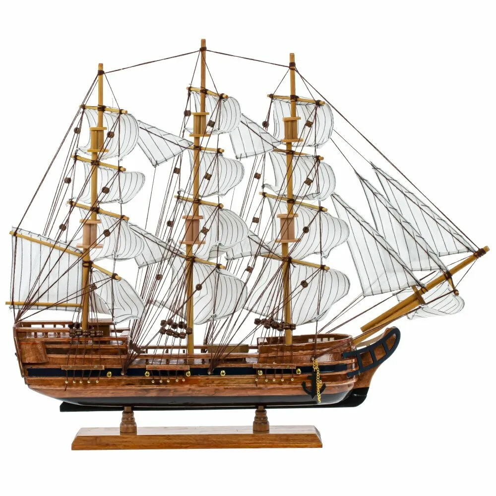 Декоративная модель деревянного парусника With The low