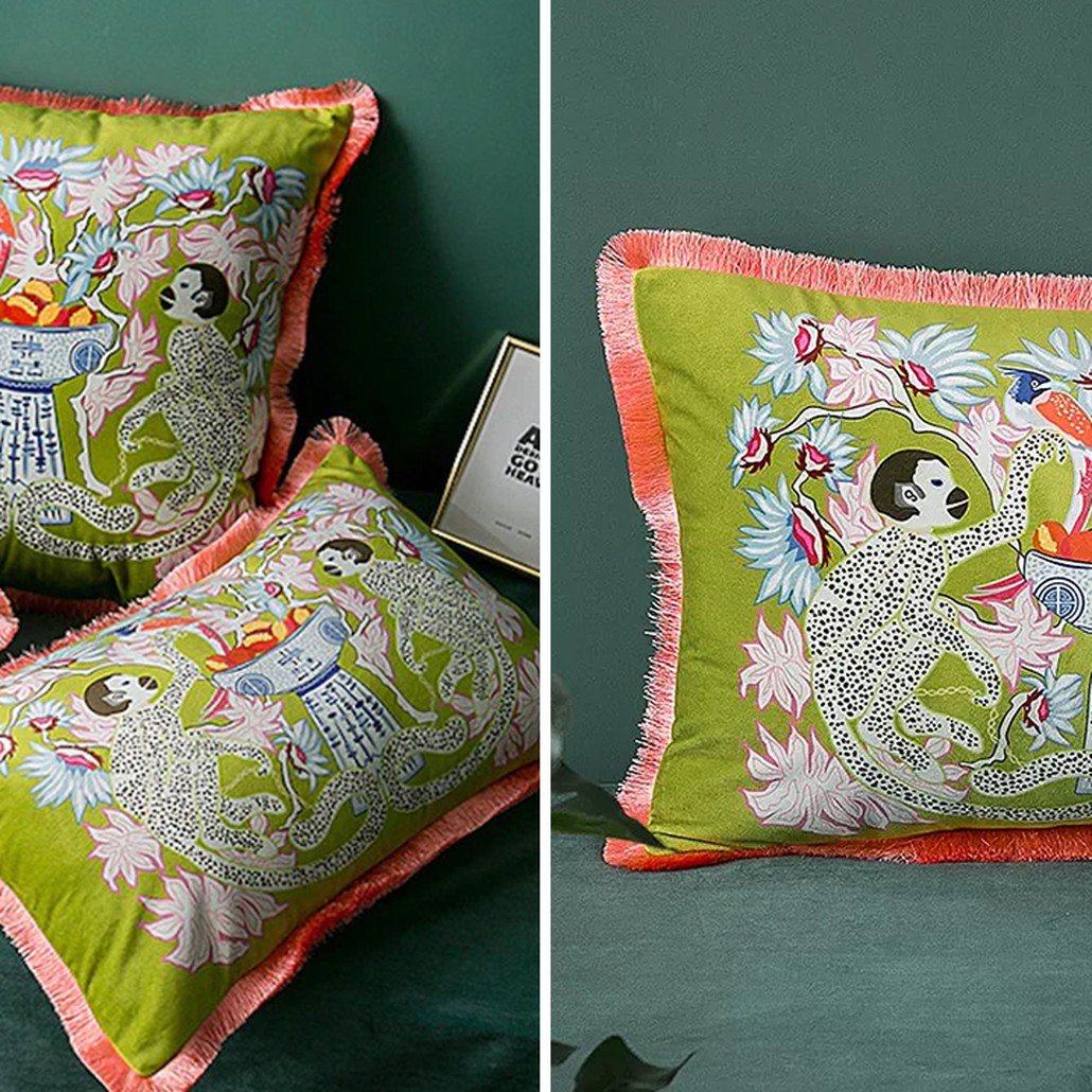 Декоративная подушка Two Monkeys on Green Long Cushion