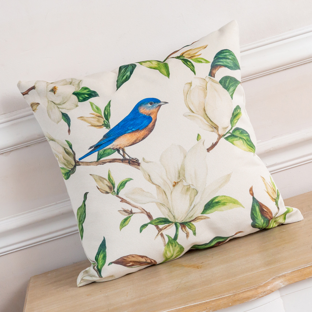 Декоративная подушка бежевая с изображением птица в саду Blooming Blue Birds