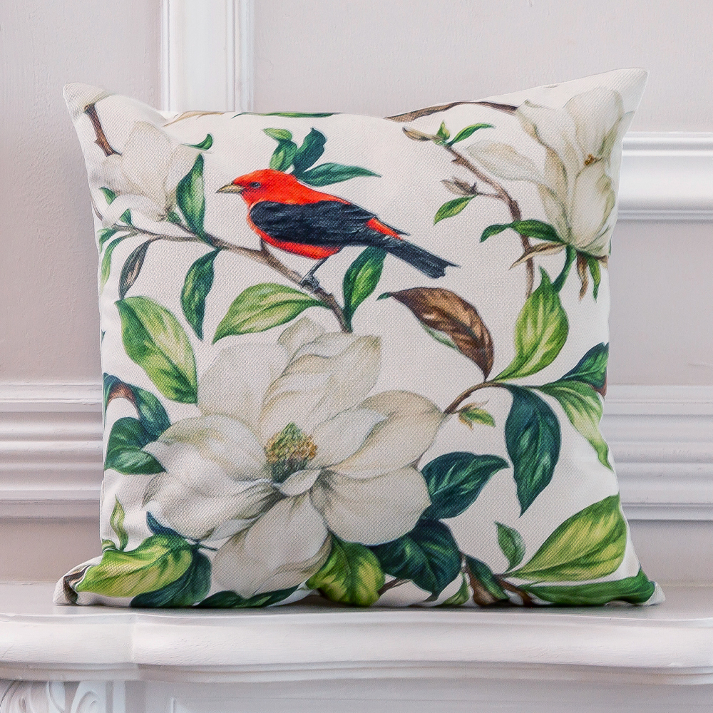 Декоративная подушка бежевая с изображением птица в саду Blooming Red Birds