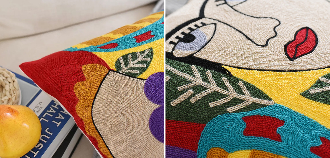 Декоративная подушка с вязаным изображением Frida Kahlo