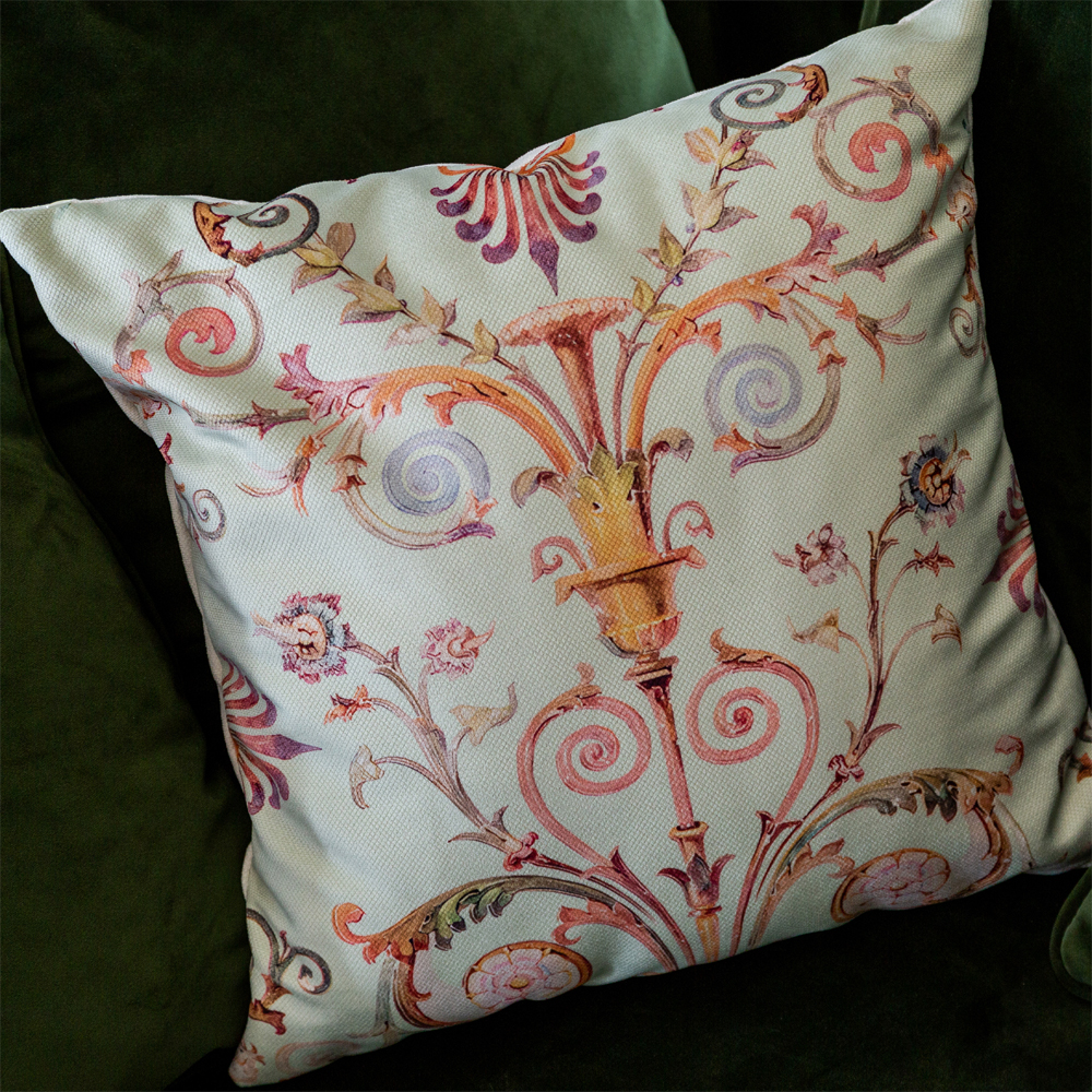 Декоративная подушка светло-зеленая с растительным орнаментом Raffael Floral Green Cushion