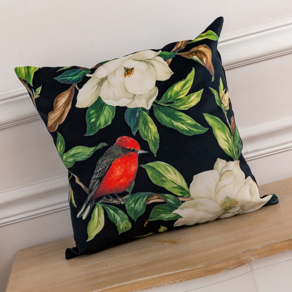 Декоративная подушка чёрная с изображением птиц и цветов Blooming Reds Birds