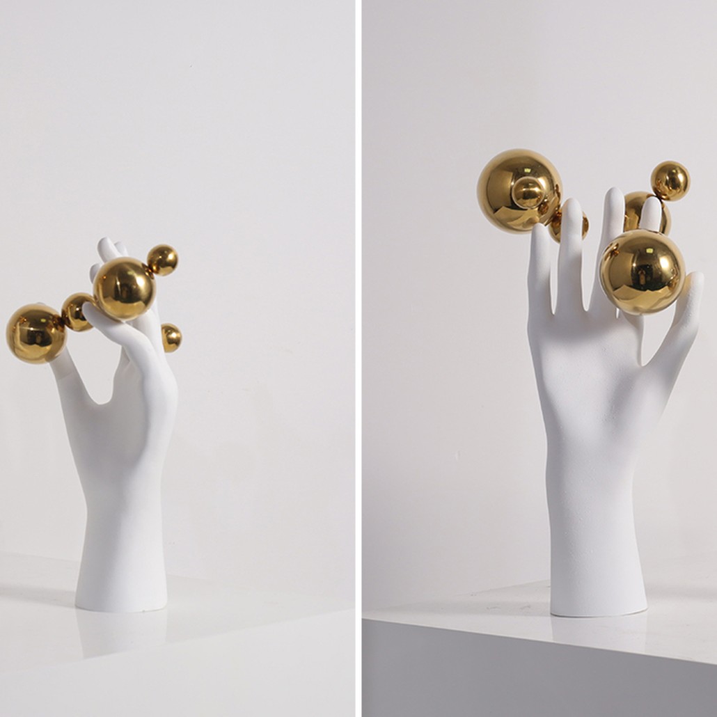 Декоративная статуэтка Hand with Spheres Statuette